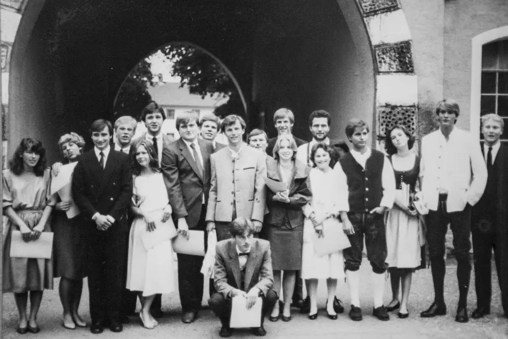 Foto de graduación de la clase de 1984