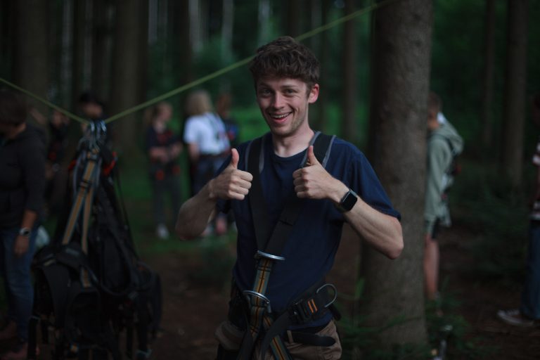Lucas Hunold im Klettergarten