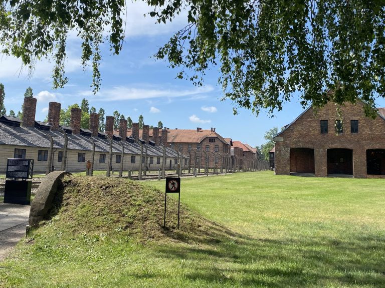 Die heutige Gendenkstätte in Ausschwitz