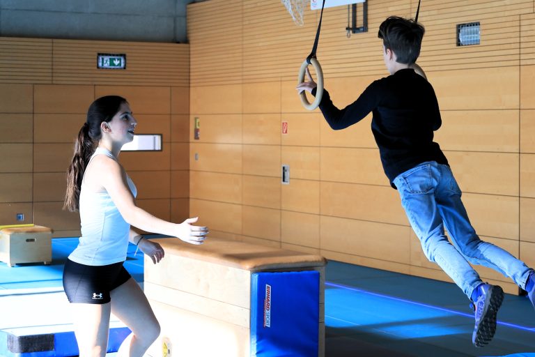 Tag der offenen Tür Pacours in der Sporthalle