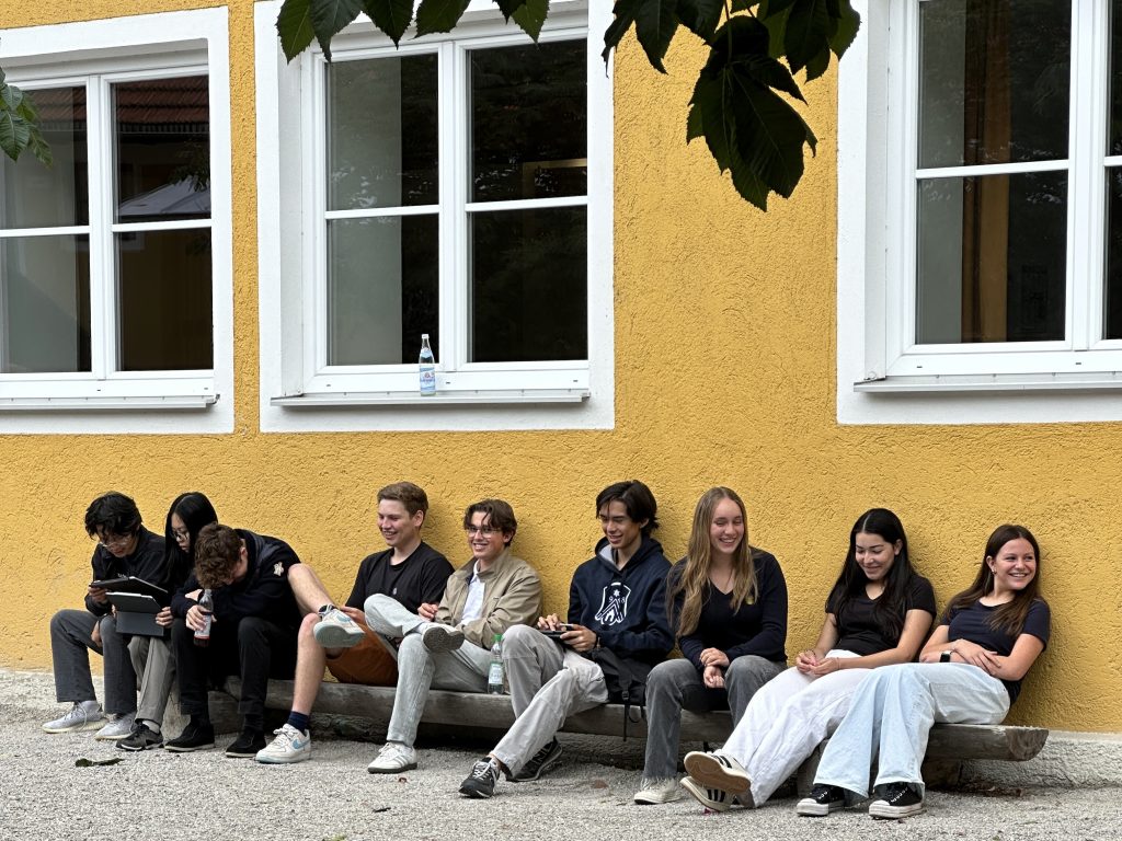 sommer auf der bank