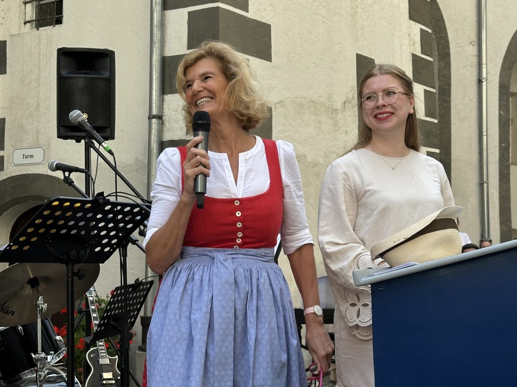 erina uhl ksenia doroshko
